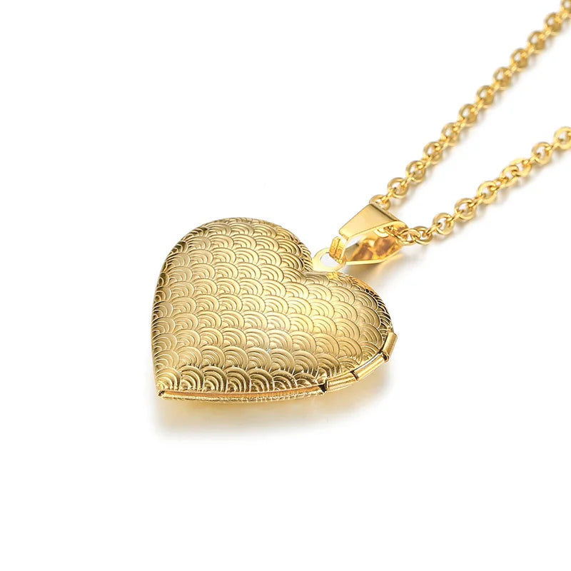 Gold-Plated Stainless Steel Locket Necklace – Timeless Oval or Heart Pendant