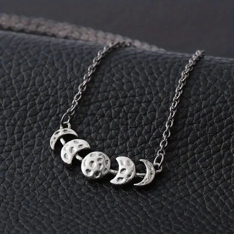 Hammered Moon Crescent Alloy Necklace