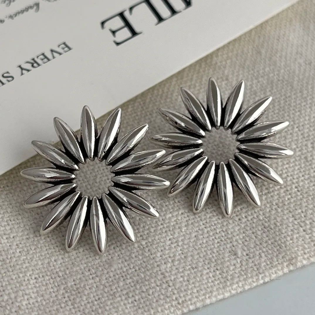 Unique 925 Sterling Silver Flower Stud Earrings