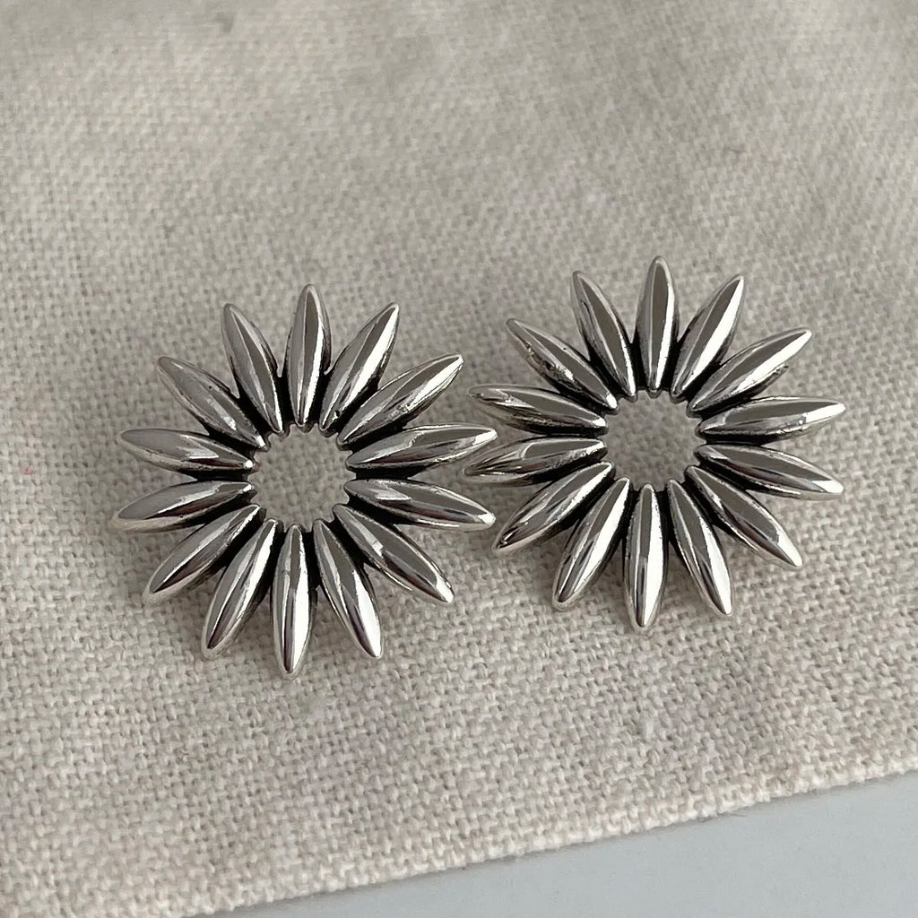 Unique 925 Sterling Silver Flower Stud Earrings