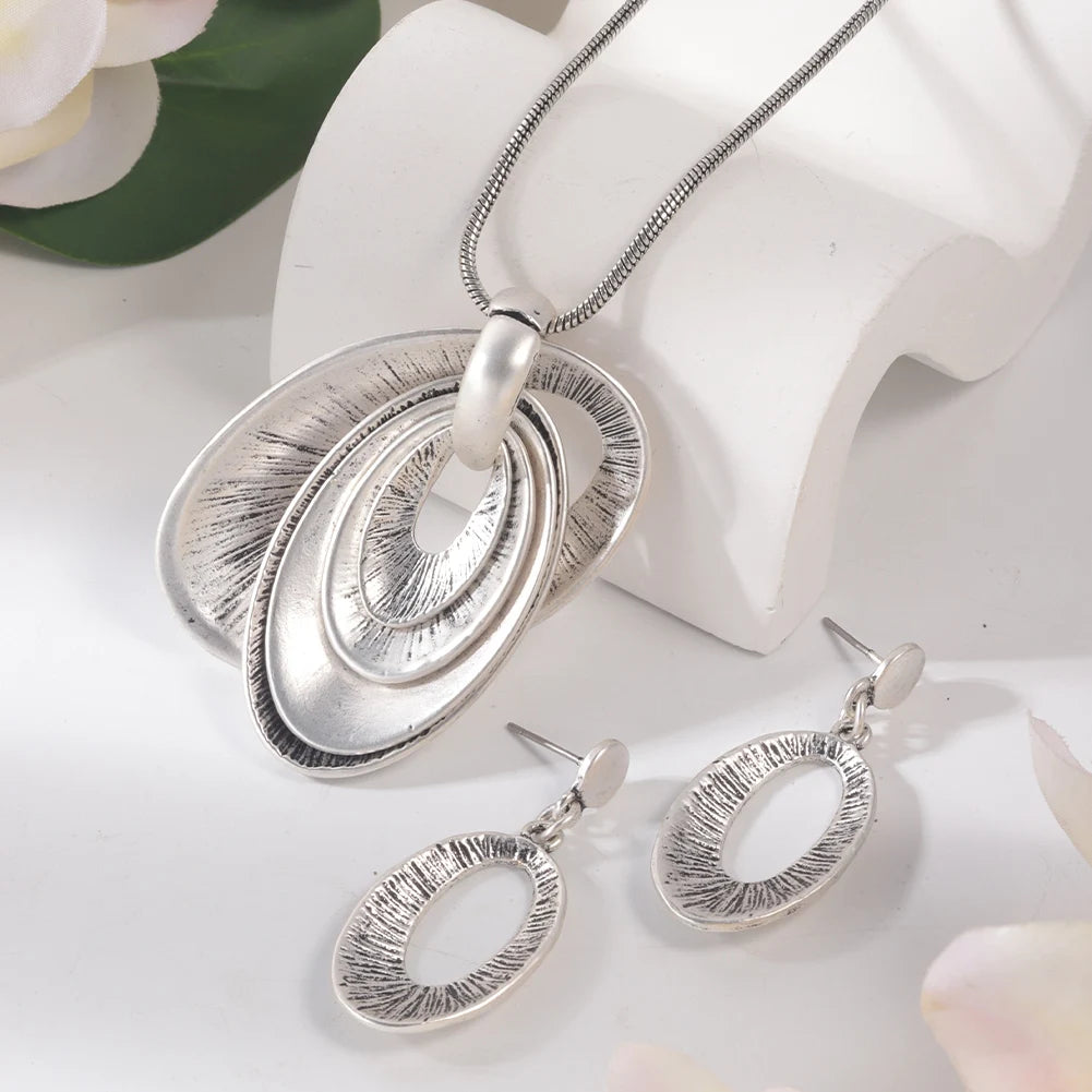 Oval Pendant Necklace & Earrings Set in Alloy - Bold Statement