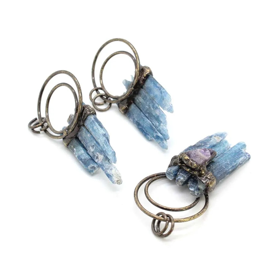 Natural Blue Kyanite Crystal Pendant – Raw Stone in Copper Setting