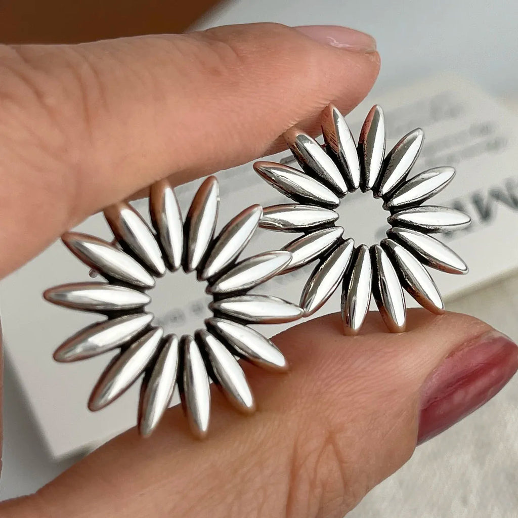 Unique 925 Sterling Silver Flower Stud Earrings