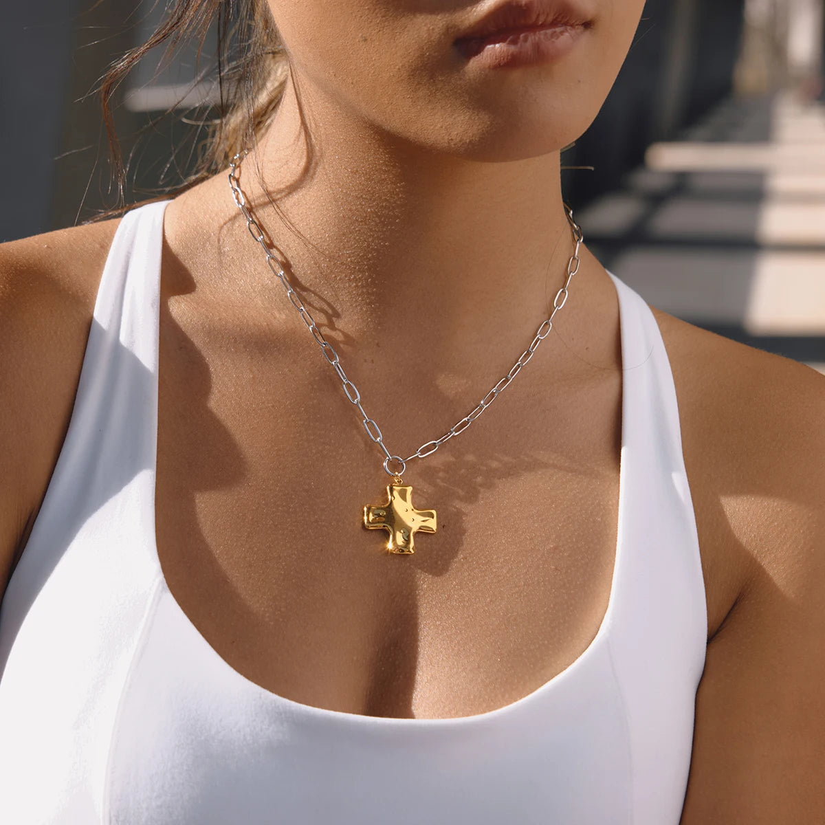 Hammered Cross Pendant Necklace – Unisex 18K Gold PVD-Plated Stainless Steel