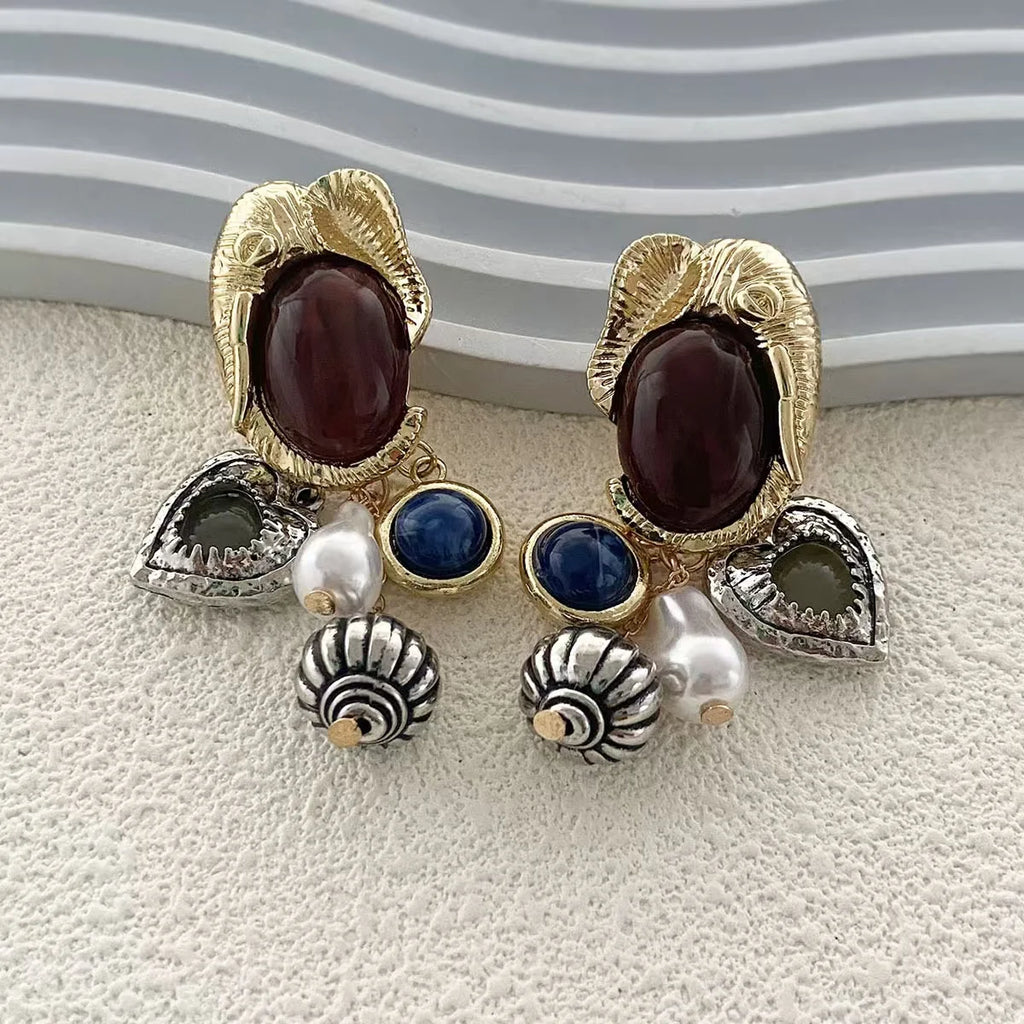 Retro-Inspired Multi-Pendant Choker Necklace & Earrings Set – Gold or Silver